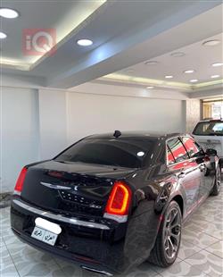 کرایسلەر 300